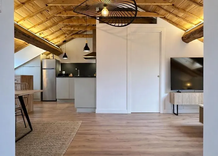 Apartamento Calquerol - Cozy Mountain Attic *